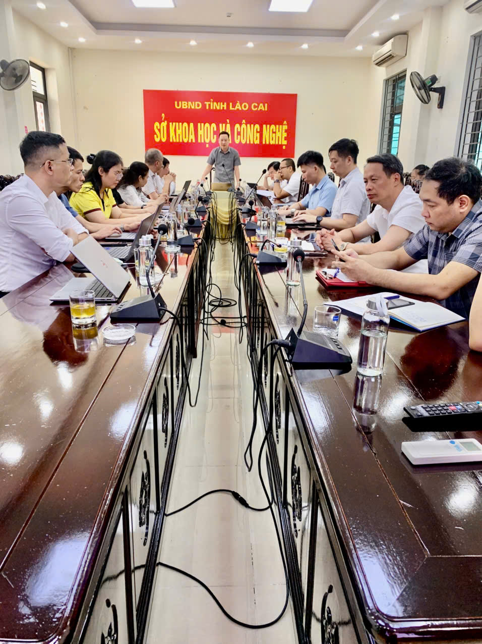 LÀO CAI THÚC ĐẨY PHÁT TRIỂN KINH TẾ KHÔNG GIAN TẦM THẤP, VÀ HỖ TRỢ DOANH NGHIỆP NHỎ VÀ VỪA CHUYỂN ĐỔI SỐ